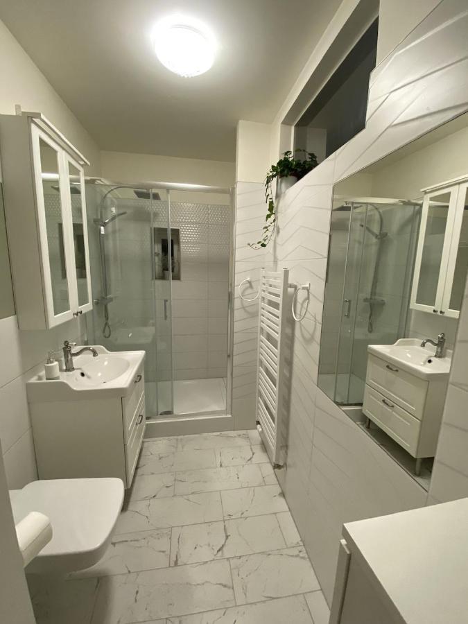 Apartament Czytelnia - Parking Gratis Poznań Exteriör bild