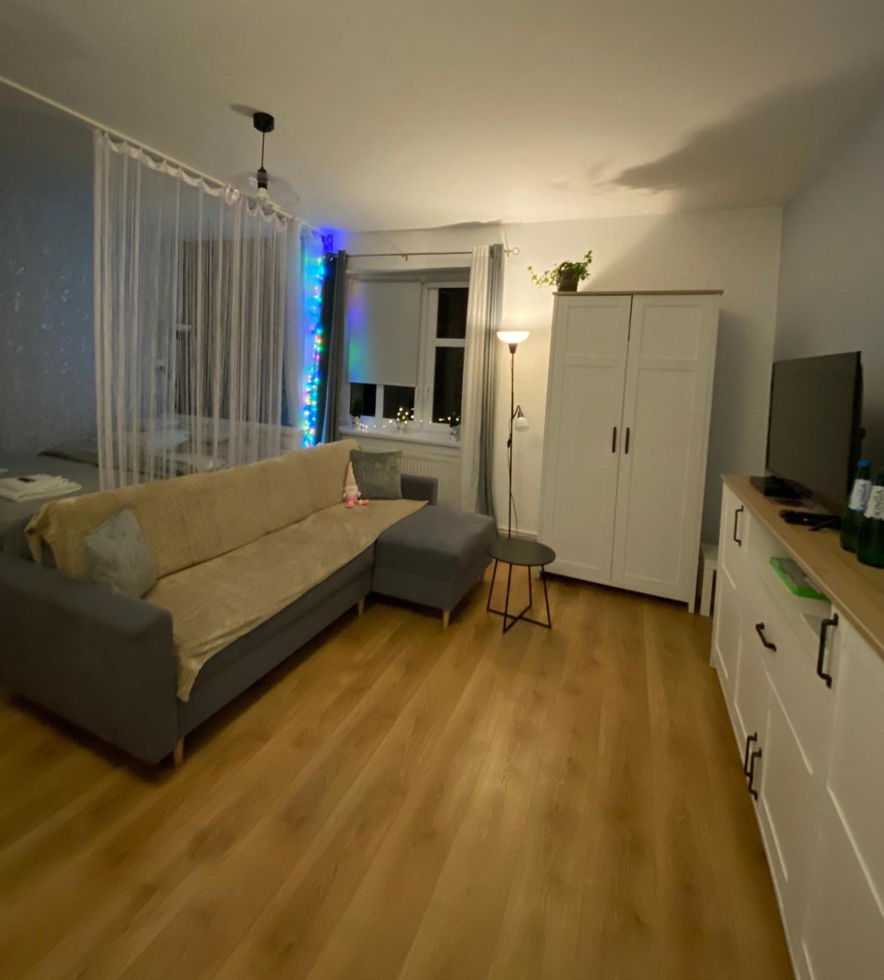 Apartament Czytelnia - Parking Gratis Poznań Exteriör bild