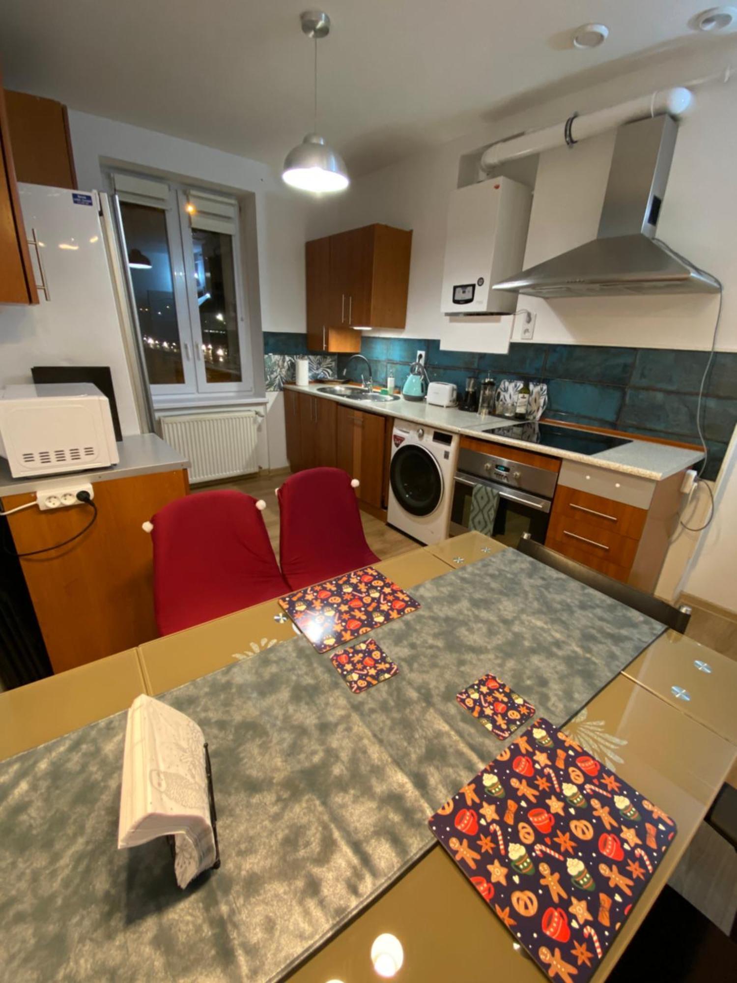 Apartament Czytelnia - Parking Gratis Poznań Exteriör bild